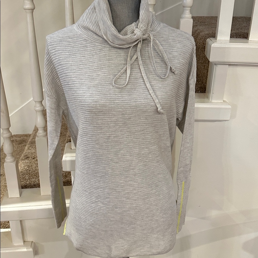 NWT. Cynthia Rowley sweater
